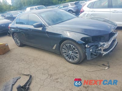 Czwarte zdjęcie samochodu z boku: 2019 BMW 530 XI VIN:WBAJA7C55KWC77826 - miniatura