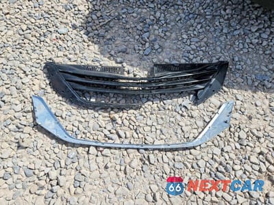 Zdjęcie 13 z 14 samochodu: 2011 TOYOTA SIENNA LE VIN:5TDJK3DC2BS001123 - miniatura