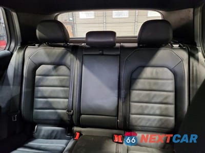 Zdjęcie 10 z 13 samochodu: 2017 VOLKSWAGEN GOLF R VIN:WVWVF7AU5HW176954 - miniatura