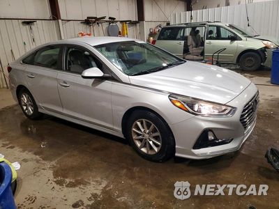 Czwarte zdjęcie samochodu z boku: 2018 HYUNDAI SONATA SE VIN:5NPE24AF0JH667827 - miniatura