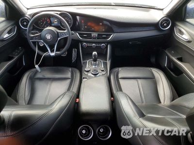 Zdjęcie 8 z 12 samochodu: 2019 ALFA ROMEO GIULIA VIN:ZARFAMAN2K7610104 - miniatura