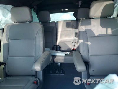 Zdjęcie 10 z 13 samochodu: 2021 CHEVROLET SUBURBAN K1500 LT VIN:1GNSKCKD5MR473647 - miniatura