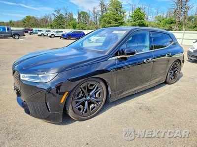 2023 BMW IX M60 WB533CF06PCL50976 - główne zdjęcie licytacji z USA - miniatura