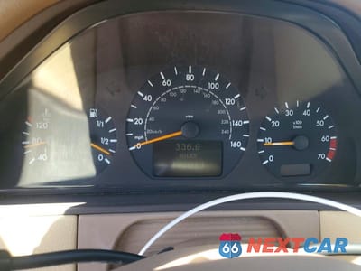 Zdjęcie 9 z 12 samochodu: 2000 MERCEDES-BENZ E 320 4MATIC VIN:WDBJF82J2YX039715 - miniatura