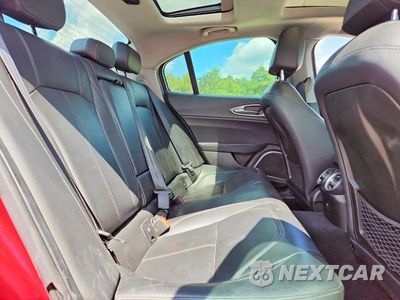 Zdjęcie 10 z 12 samochodu: 2017 ALFA ROMEO GIULIA VIN:ZARFAEBN1H7555075 - miniatura