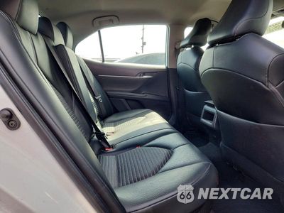 Zdjęcie 10 z 12 samochodu: 2023 TOYOTA CAMRY HYBRID SE VIN:4T1G31AK2PU601825 - miniatura