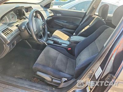 Zdjęcie 7 z 12 samochodu: 2010 HONDA ACCORD LX VIN:1HGCP2F32AA133720 - miniatura