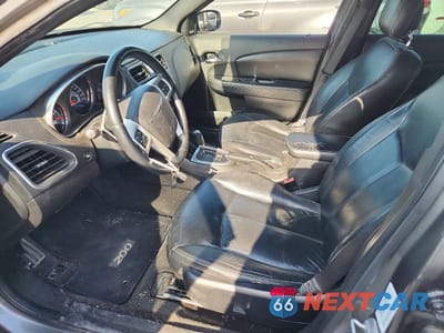 Zdjęcie 7 z 12 samochodu: 2012 CHRYSLER 200 LIMITED VIN:1C3CCBCG3CN242222 - miniatura