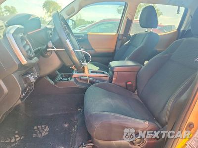 Zdjęcie 7 z 12 samochodu: 2018 TOYOTA TACOMA SR5 V6 VIN:5TFAZ5CN1JX066807 - miniatura