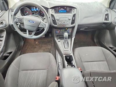 Zdjęcie 8 z 12 samochodu: 2018 FORD FOCUS SE VIN:1FADP3FEXJL298354 - miniatura