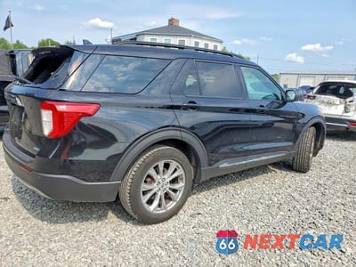 Trzecie zdjęcie samochodu z tyłu: 2020 FORD EXPLORER XLT VIN:1FMSK8DH1LGA31525 - miniatura