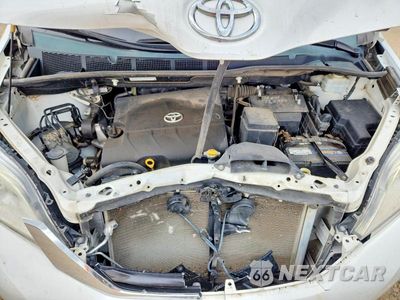 Zdjęcie 12 z 13 samochodu: 2012 TOYOTA SIENNA LE VIN:5TDKK3DC5CS253096 - miniatura