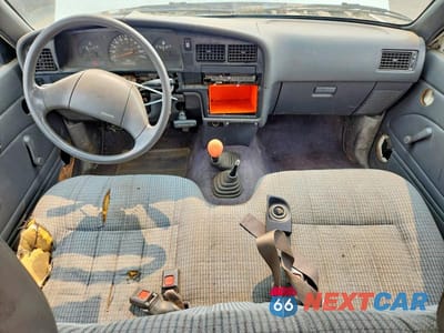 Zdjęcie 8 z 12 samochodu: 1991 TOYOTA PICKUP DELUXE VIN:JT4RN01P8M0010561 - miniatura