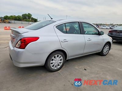 Trzecie zdjęcie samochodu z tyłu: 2019 NISSAN VERSA SV VIN:3N1CN7AP4KL833134 - miniatura