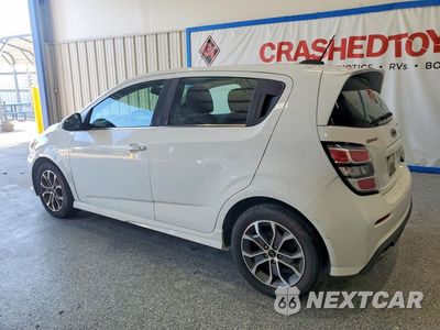Drugie zdjęcie samochodu z przodu: 2019 CHEVROLET SONIC LT VIN:1G1JD6SB9K4138425 - miniatura