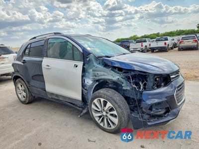 Czwarte zdjęcie samochodu z boku: 2021 CHEVROLET TRAX 1LT VIN:KL7CJLSB6MB313359 - miniatura