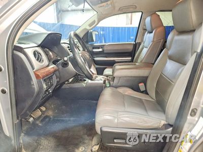 Zdjęcie 7 z 12 samochodu: 2017 TOYOTA TUNDRA DOUBLE CAB LIMITED VIN:5TFBY5F19HX609475 - miniatura