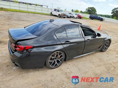 Trzecie zdjęcie samochodu z tyłu: 2022 BMW 540 XI VIN:WBA73BJ00NWX74184 - miniatura