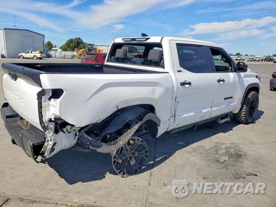 Trzecie zdjęcie samochodu z tyłu: 2026 TOYOTA TUNDRA SR5 VIN:5TFLA5DB2TX405193 - miniatura