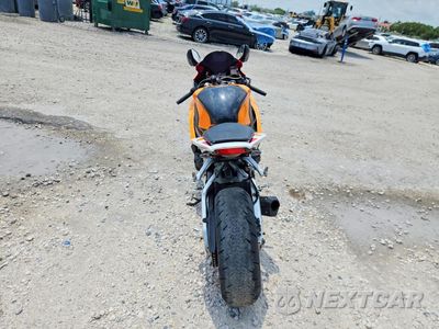 Czwarte zdjęcie samochodu z boku: 2015 HONDA CBR1000 RR VIN:JH2SC594XFK700132 - miniatura