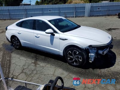 Czwarte zdjęcie samochodu z boku: 2025 HYUNDAI SONATA SEL VIN:KMHL64JAXSA493995 - miniatura