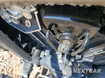 Zdjęcie 8 z 9 samochodu: 2023 INDIAN MOTORCYCLE CO. SCOUT BOBBER TWENTY ABS VIN:56KMTG004P3190969 - miniatura
