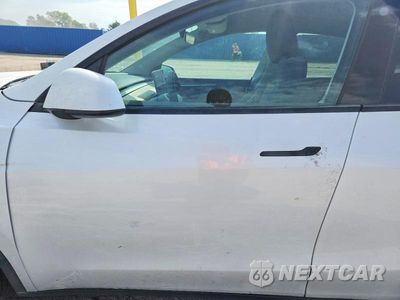 Zdjęcie 7 z 12 samochodu: 2023 TESLA MODEL Y VIN:7SAYGDEE7PA054532 - miniatura
