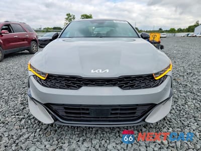 Piąte zdjęcie samochodu w środku: 2022 KIA K5 GT LINE VIN:5XXG64J26NG105684 - miniatura