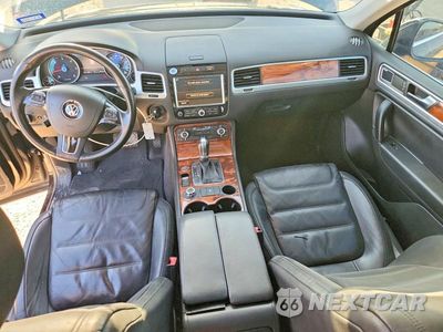 Zdjęcie 8 z 12 samochodu: 2012 VOLKSWAGEN TOUAREG V6 TDI VIN:WVGFK9BP1CD001251 - miniatura