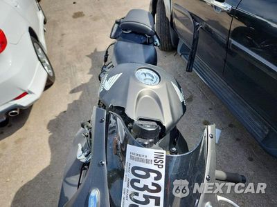 Piąte zdjęcie samochodu w środku: 2006 HONDA CBR1000 RR VIN:JH2SC57046M206269 - miniatura