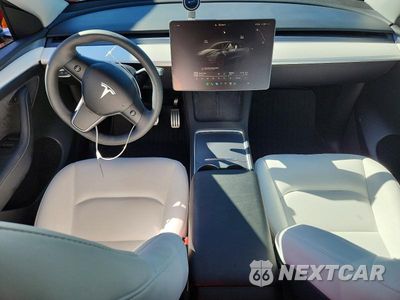 Zdjęcie 8 z 12 samochodu: 2023 TESLA MODEL Y VIN:7SAYGDEF2PF881303 - miniatura