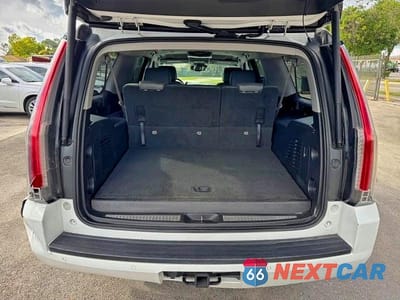 Zdjęcie 6 z 15 samochodu: 2015 CHEVROLET SUBURBAN C1500 LT VIN:1GNSCJKC8FR505342 - miniatura