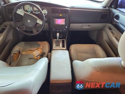 Zdjęcie 8 z 12 samochodu: 2005 DODGE MAGNUM R/T VIN:2D4GV58205H661147 - miniatura