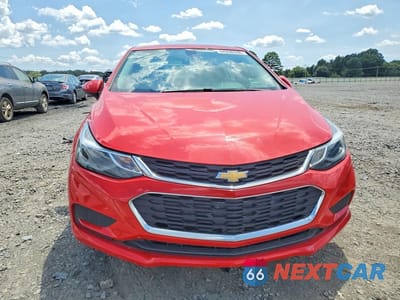Piąte zdjęcie samochodu w środku: 2017 CHEVROLET CRUZE LT VIN:1G1BE5SM2H7189477 - miniatura