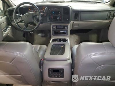 Zdjęcie 8 z 14 samochodu: 2005 CHEVROLET SUBURBAN C1500 VIN:3GNEC16Z45G194101 - miniatura