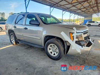 Czwarte zdjęcie samochodu z boku: 2008 CHEVROLET TAHOE C1500 VIN:1GNFC13078J210448 - miniatura