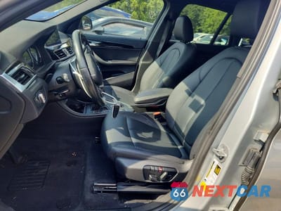 Zdjęcie 7 z 12 samochodu: 2018 BMW X1 SDRIVE28I VIN:WBXHU7C38J5L08191 - miniatura