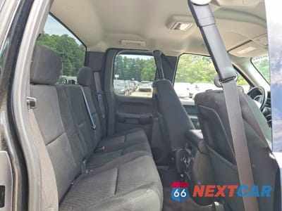 Zdjęcie 10 z 12 samochodu: 2013 CHEVROLET SILVERADO K1500 LT VIN:1GCRKSE71DZ388182 - miniatura