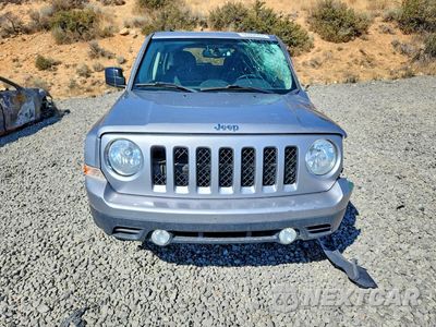 Piąte zdjęcie samochodu w środku: 2016 JEEP PATRIOT LATITUDE VIN:1C4NJRFBXGD612595 - miniatura