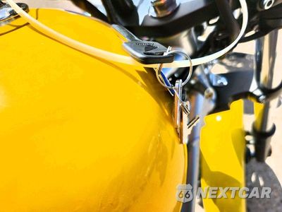 Zdjęcie 8 z 9 samochodu: 2023 HONDA VT1300 CXA VIN:JH2SC6166PK700505 - miniatura