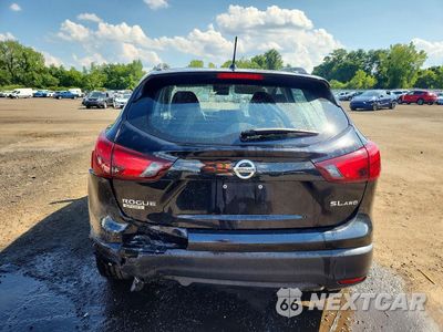 Zdjęcie 6 z 12 samochodu: 2017 NISSAN ROGUE SPORT SL VIN:JN1BJ1CR0HW121614 - miniatura
