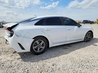Trzecie zdjęcie samochodu z tyłu: 2023 KIA K5 LXS VIN:5XXG14J2XPG184732 - miniatura