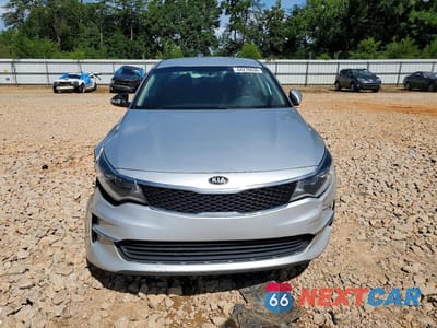 Piąte zdjęcie samochodu w środku: 2017 KIA OPTIMA LX VIN:5XXGT4L30HG129823 - miniatura