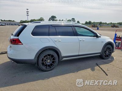Trzecie zdjęcie samochodu z tyłu: 2017 VOLKSWAGEN GOLF ALLTRACK S VIN:3VWH17AUXHM506998 - miniatura
