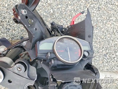 Zdjęcie 7 z 8 samochodu: 2015 YAMAHA YZFR6 C VIN:JYARJ16Y2FA008848 - miniatura