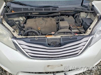 Zdjęcie 12 z 13 samochodu: 2017 TOYOTA SIENNA XLE 8-PASSENGER VIN:5TDYZ3DC0HS868216 - miniatura