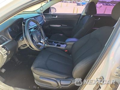 Zdjęcie 7 z 12 samochodu: 2020 KIA OPTIMA LX VIN:5XXGT4L31LG392900 - miniatura