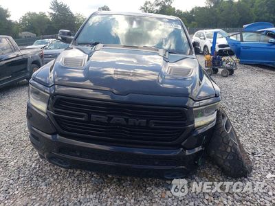 Piąte zdjęcie samochodu w środku: 2019 RAM 1500 LARAMIE VIN:1C6SRFJT4KN845425 - miniatura