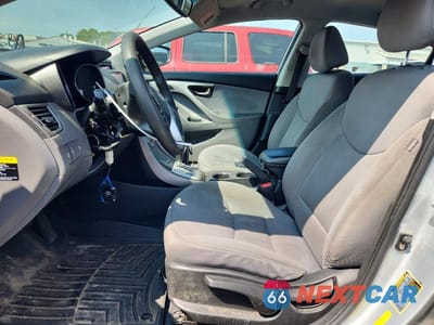 Zdjęcie 7 z 12 samochodu: 2012 HYUNDAI ELANTRA GLS VIN:5NPDH4AE1CH072750 - miniatura