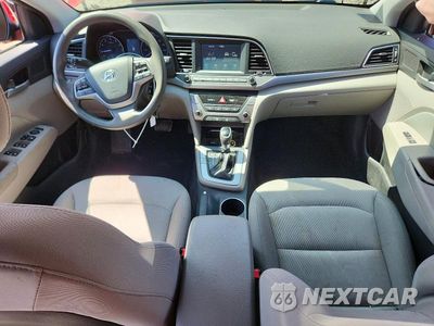 Zdjęcie 8 z 12 samochodu: 2018 HYUNDAI ELANTRA SEL VIN:5NPD84LF7JH235582 - miniatura